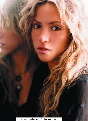 next poze cu shakira